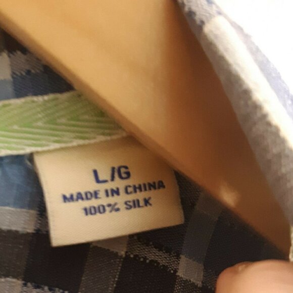 Tommy Bahama Mens 100% Silk plaid shirt - Picture 5 of 7